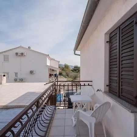 Fidelis - One Bedroom With Terrace And Garden View 2 Appartamento Traù