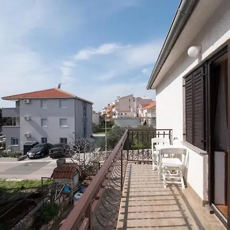 Fidelis - One Bedroom With Terrace And Garden View 2
