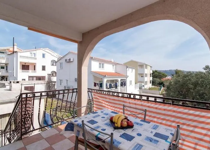 Fidelis - One Bedroom With Terrace And Garden View 2 * Trogir