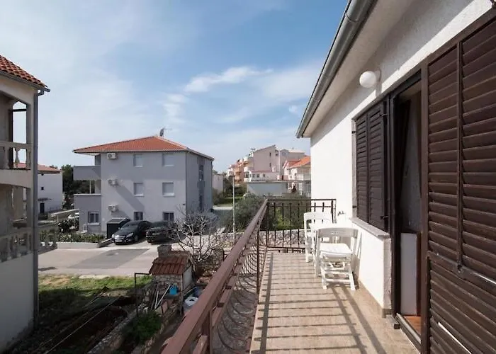 Fidelis - One Bedroom With Terrace And Garden View 2