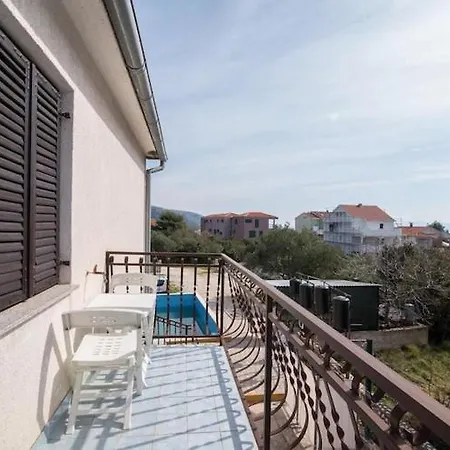 Apartment Fidelis - One Bedroom With Terrace And Garden View 2 Trogir