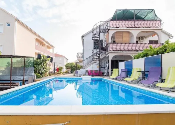 Fidelis - One Bedroom With Terrace And Garden View 2