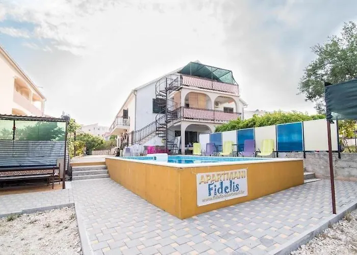 Fidelis - One Bedroom With Terrace And Garden View 2 Apartment